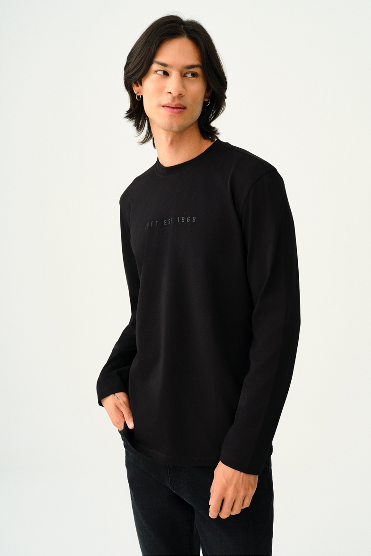 LF2037825